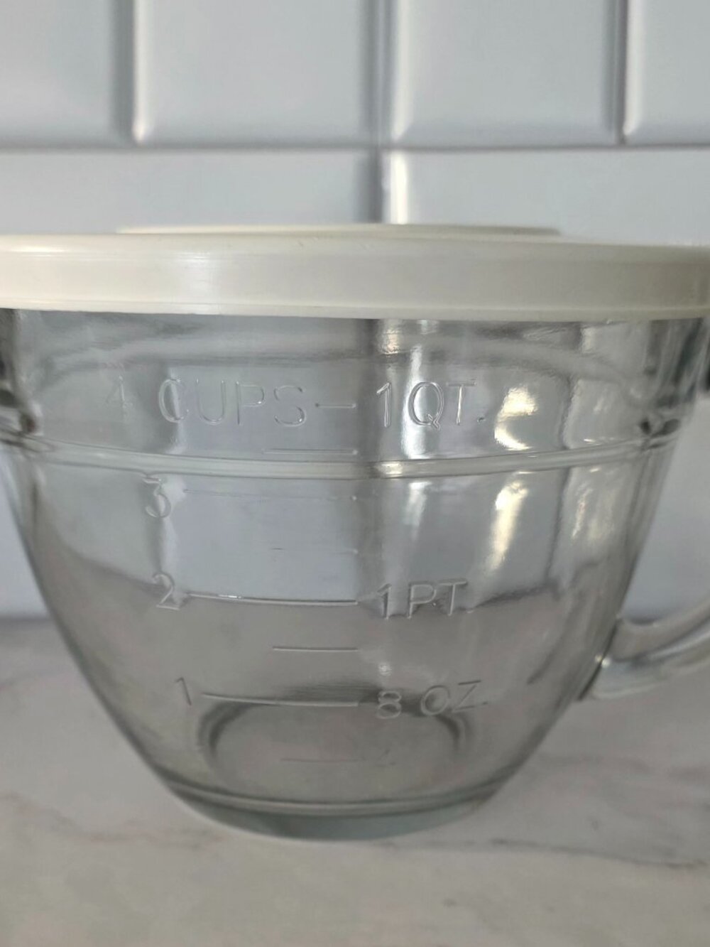 The Pampered Chef 4 Cups Measuring Cup with Lid - EUC!